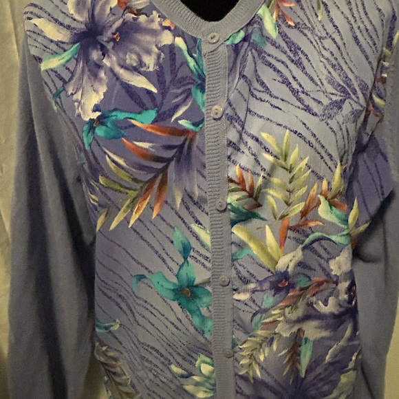 Light Blue Floral-Print Women’s Cardigan Sweater - Picture 3 of 3